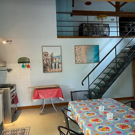Holiday home Maison Invitant Aux Voyages 20mn De La